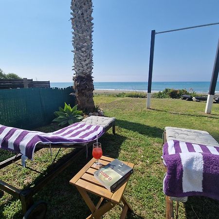 Ammos Beachfront Villa Paradise Larnaca Bagian luar foto