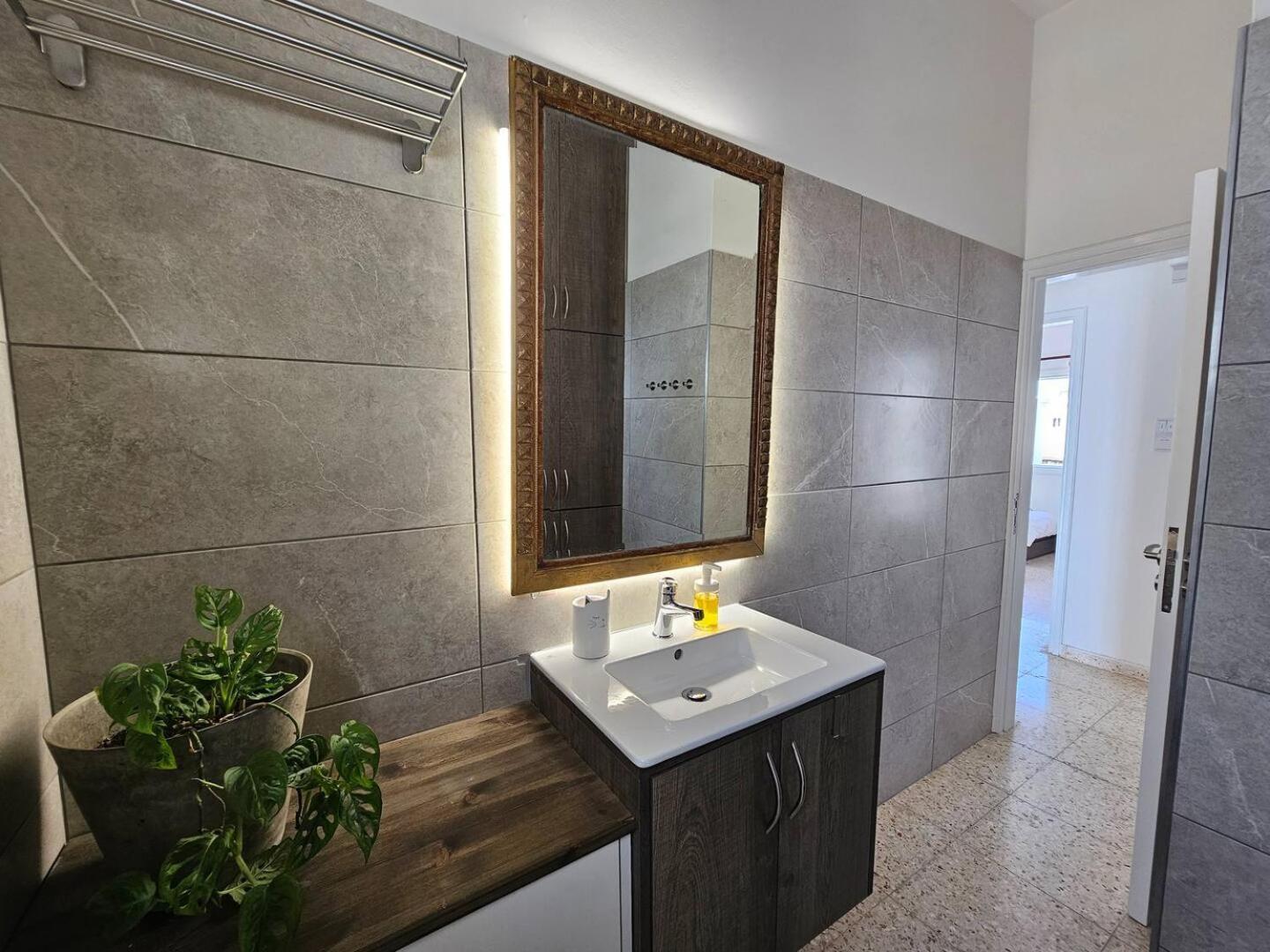 Ammos Beachfront Villa Paradise Larnaca Bagian luar foto